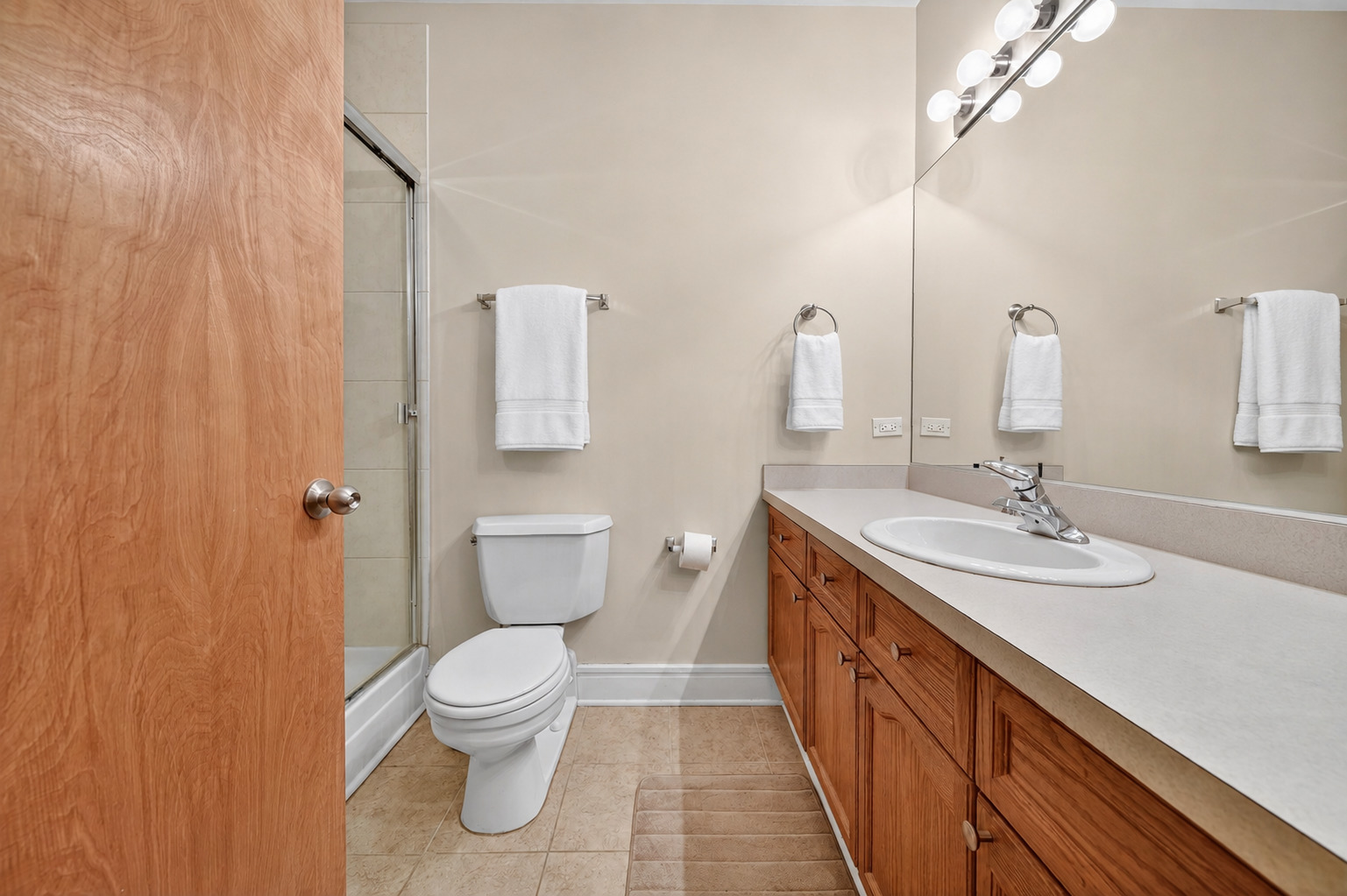 212 W Washington Street Unit: 1402