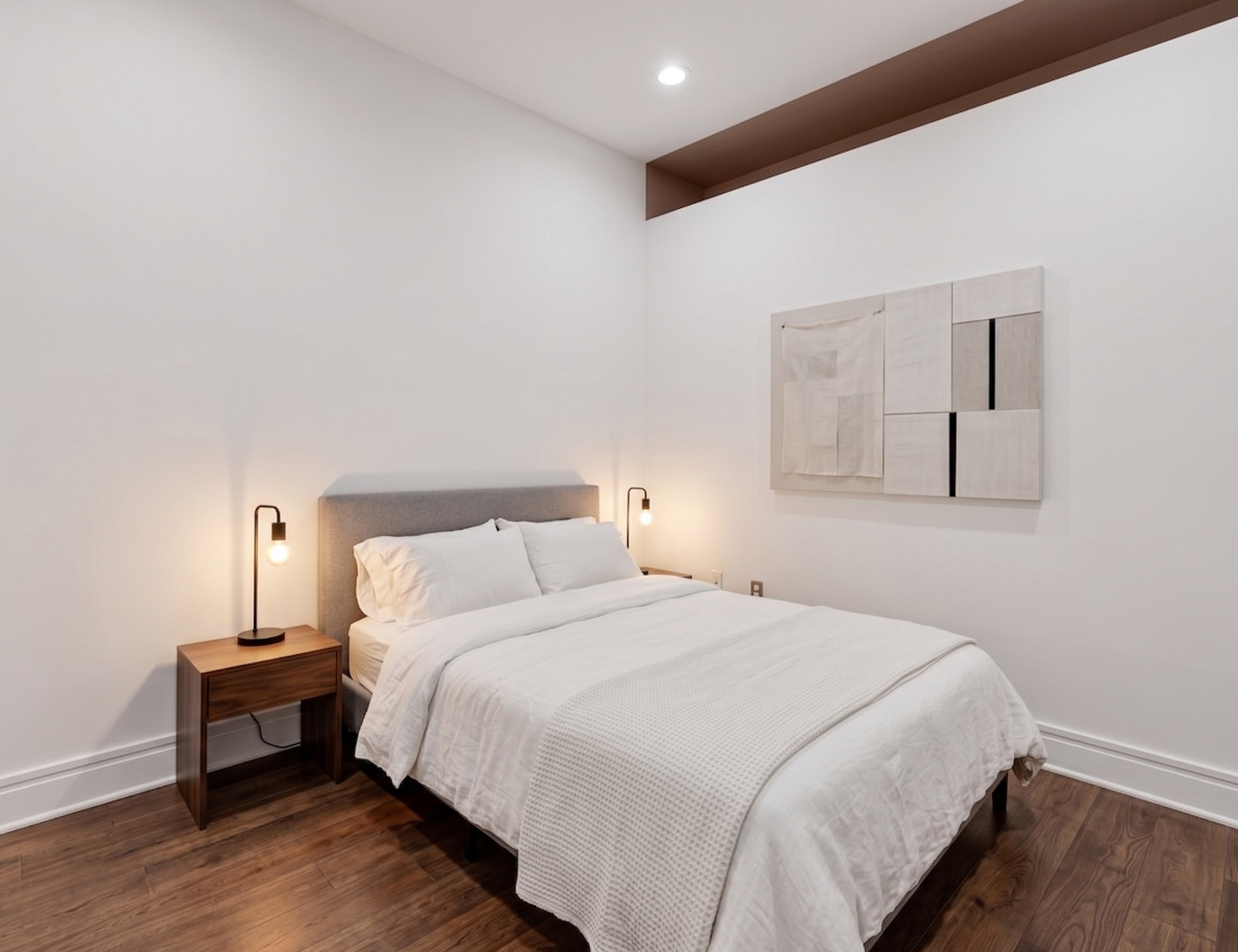 212 W Washington Street Unit: 1402