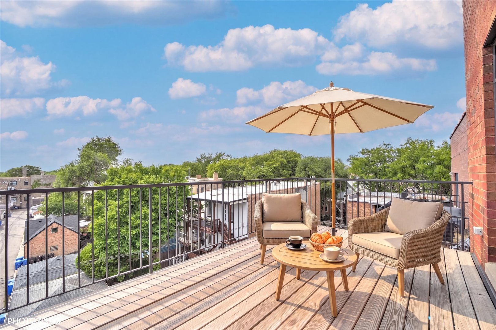 2914 N Sheffield Avenue Unit: 4N