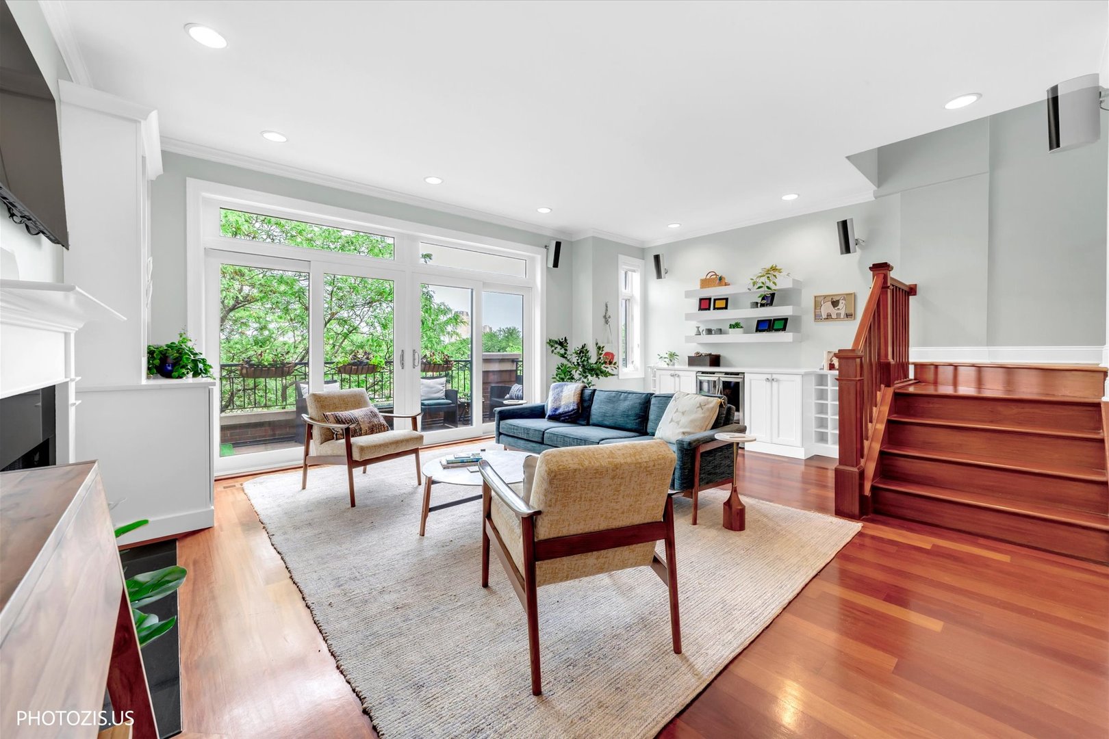 2914 N Sheffield Avenue Unit: 4N