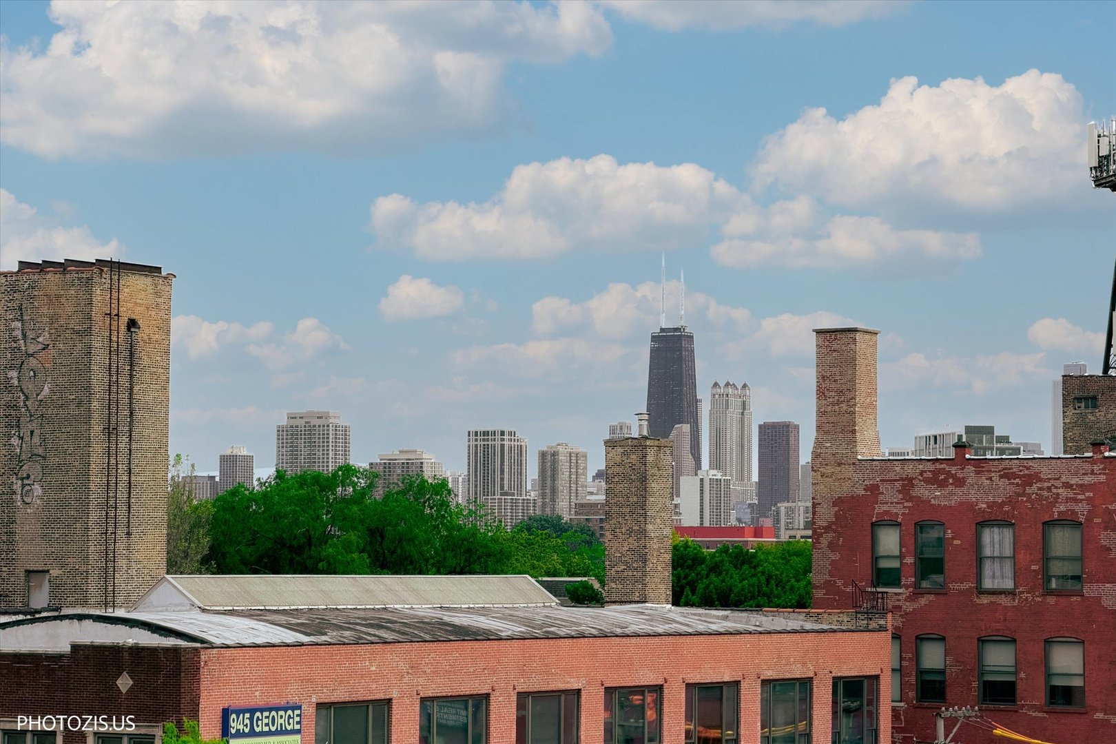 2914 N Sheffield Avenue Unit: 4N