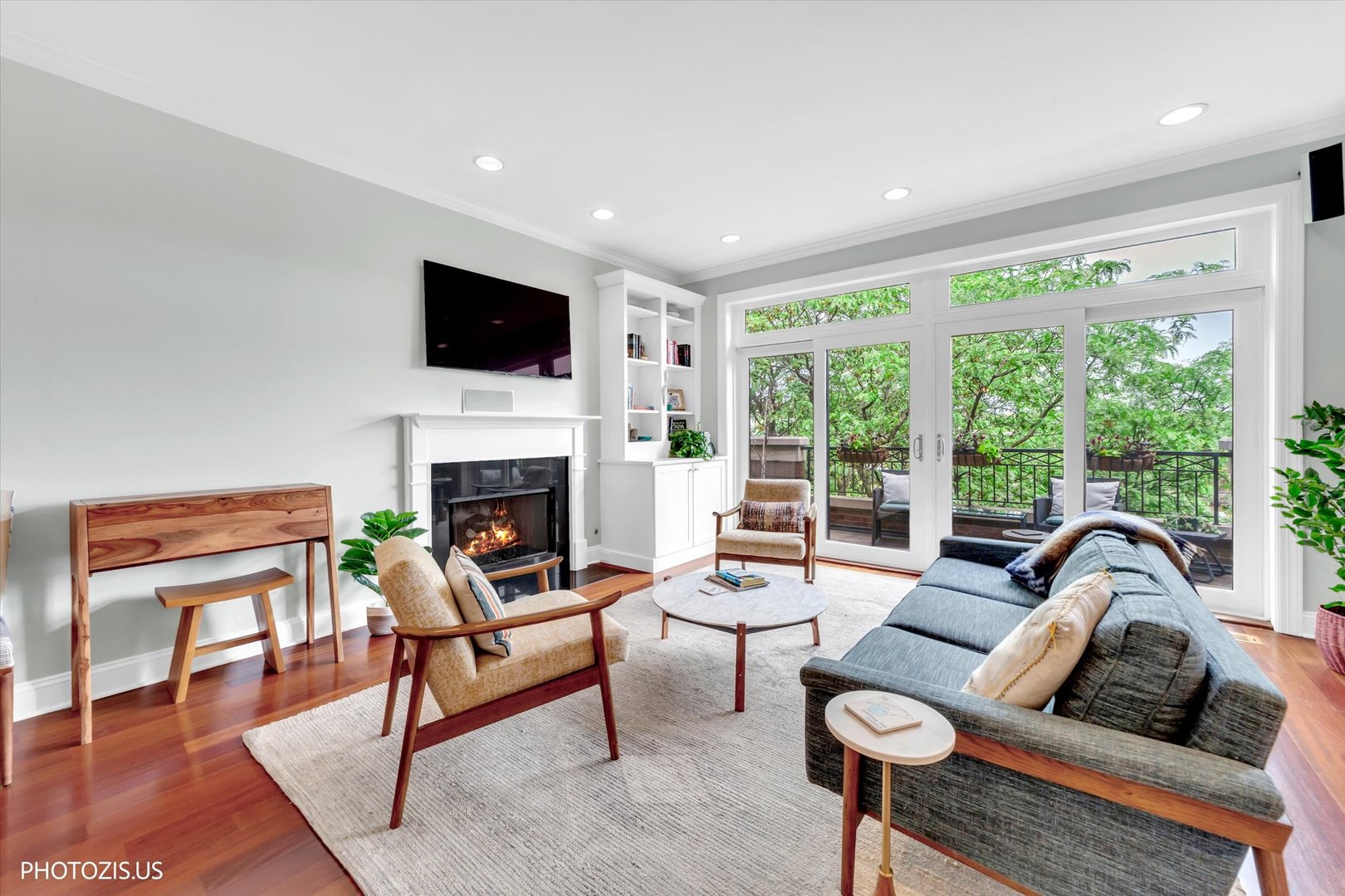 2914 N Sheffield Avenue Unit: 4N