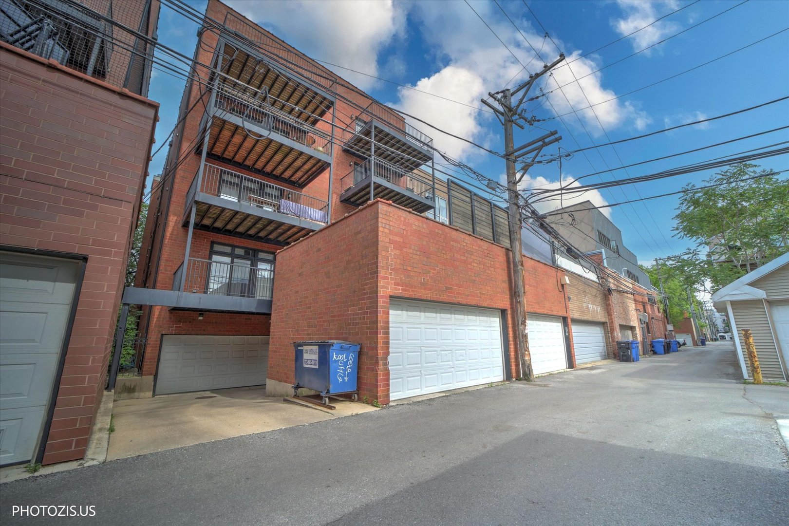 2914 N Sheffield Avenue Unit: 4N