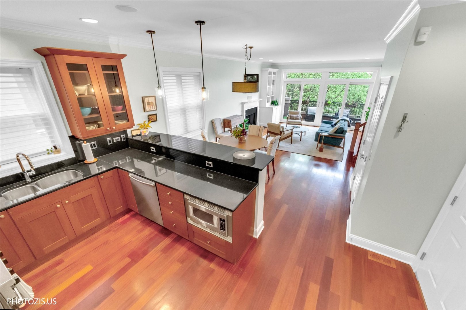 2914 N Sheffield Avenue Unit: 4N
