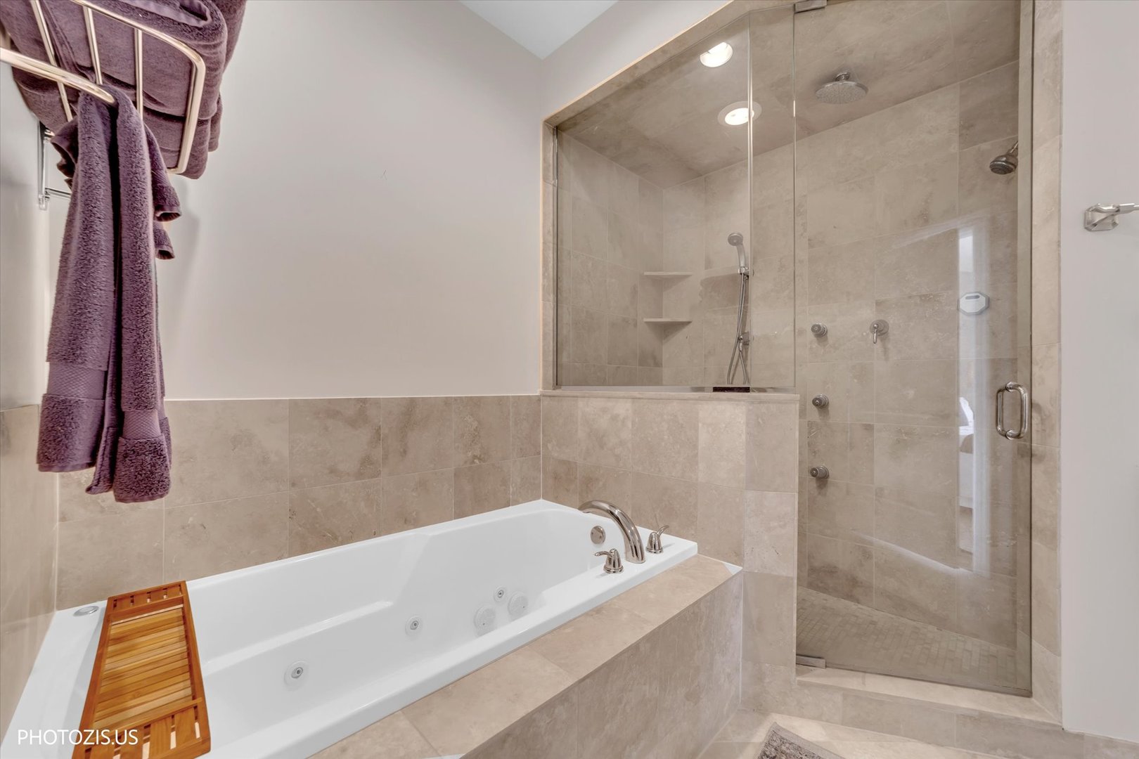 2914 N Sheffield Avenue Unit: 4N