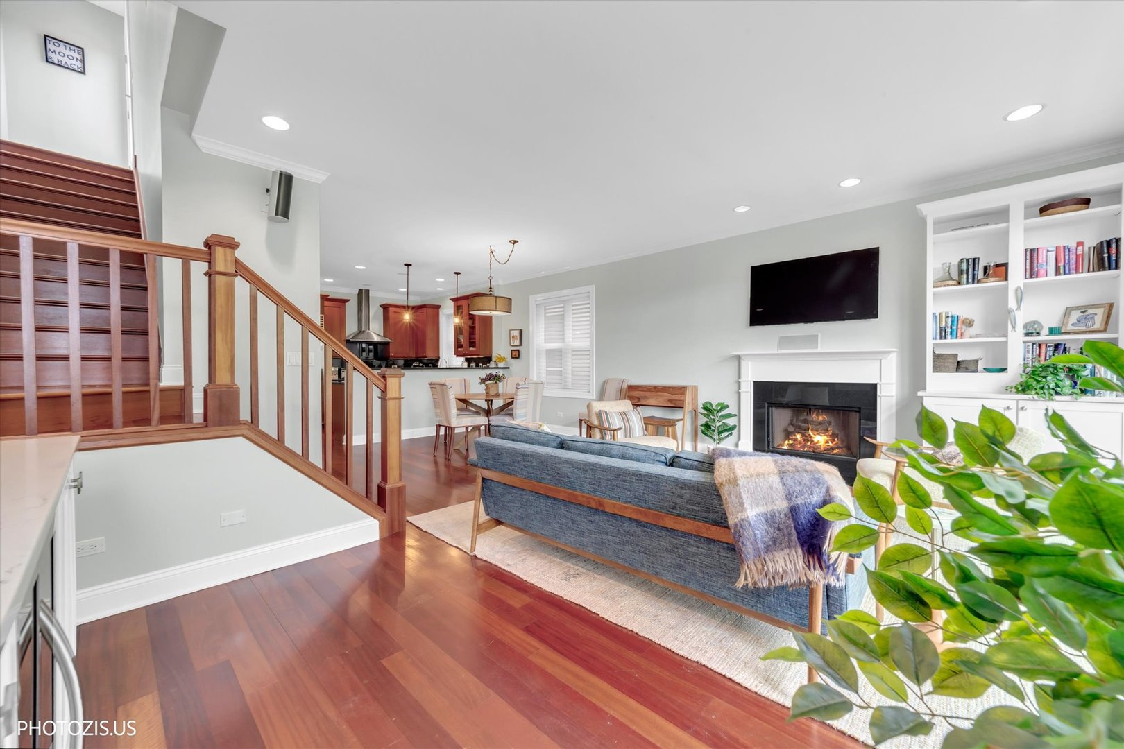 2914 N Sheffield Avenue Unit: 4N