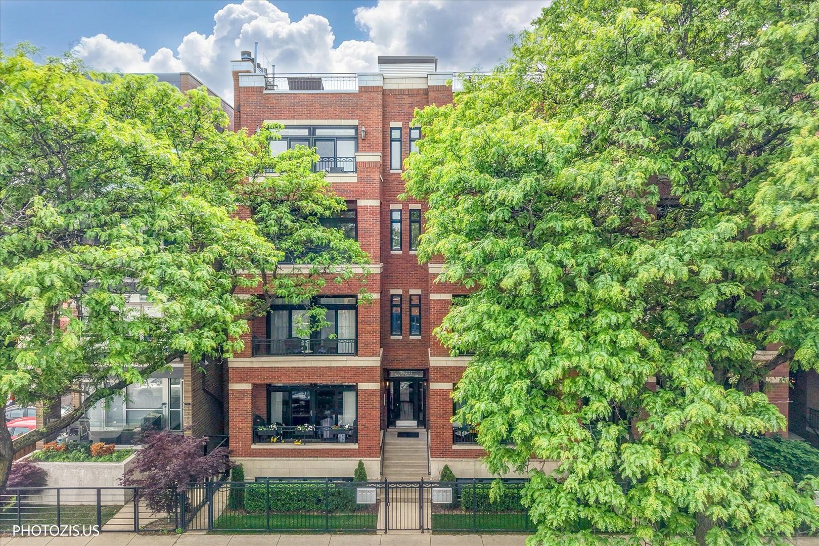 2914 N Sheffield Avenue Unit: 4N