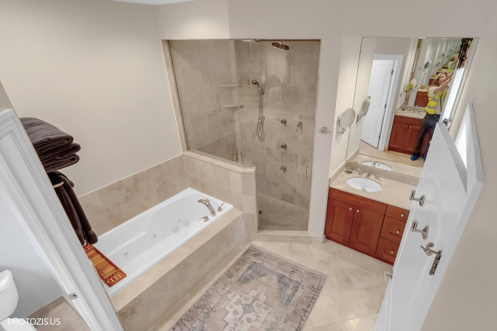 2914 N Sheffield Avenue Unit: 4N