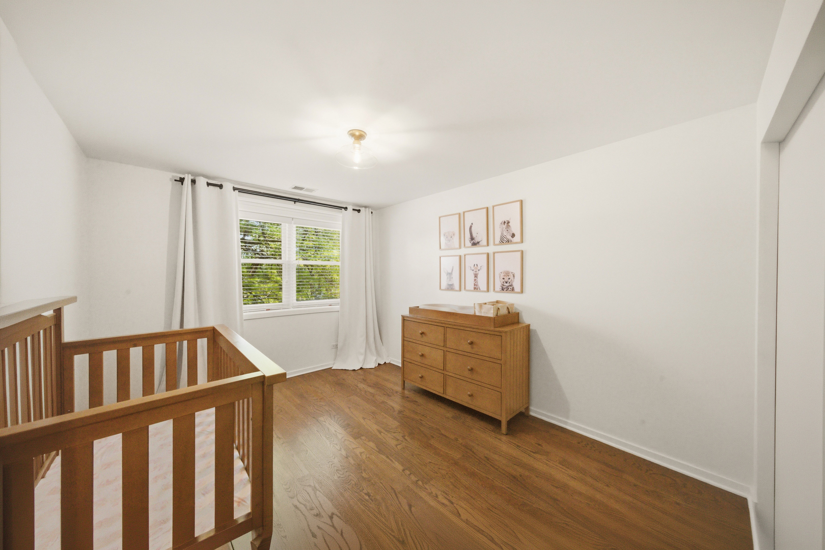 2501 W Bryn Mawr Avenue Unit: 302