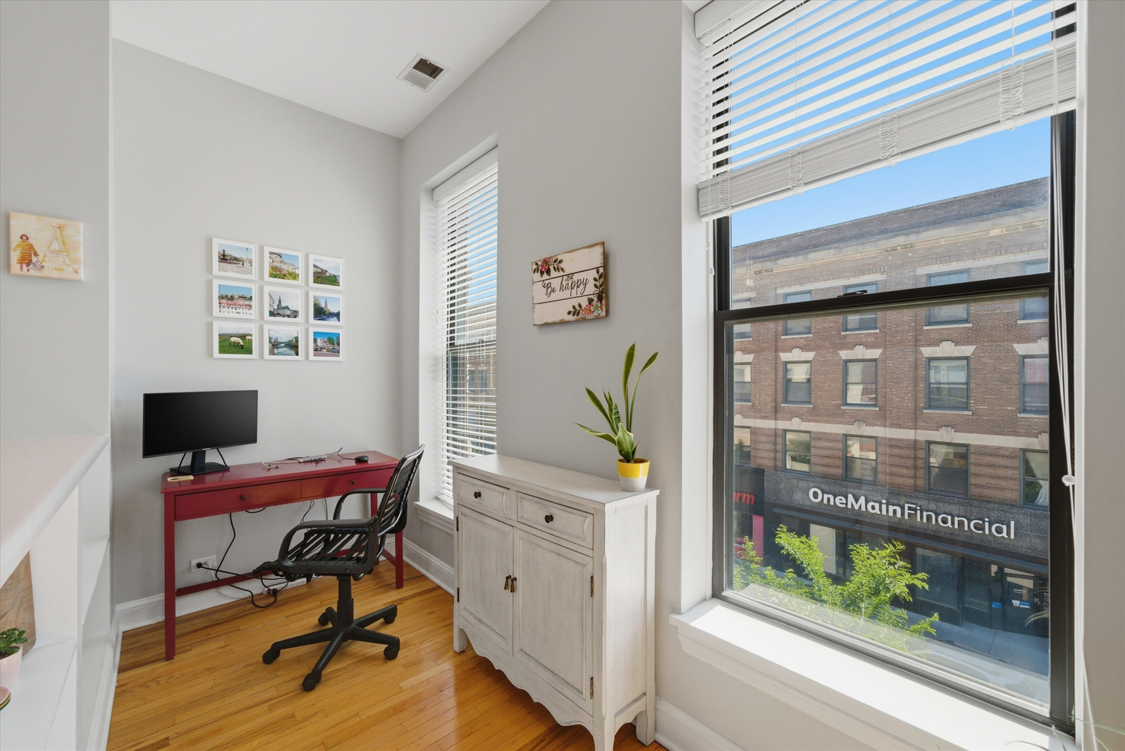 3175 N Lincoln Avenue Unit: 302