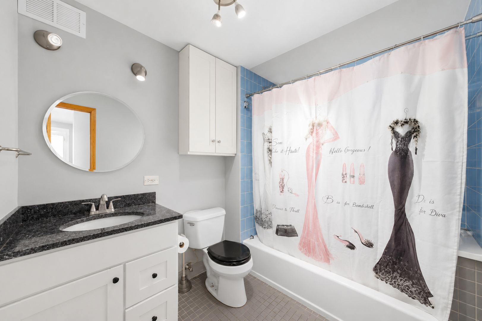 3930 N Pine Grove Avenue Unit: 316