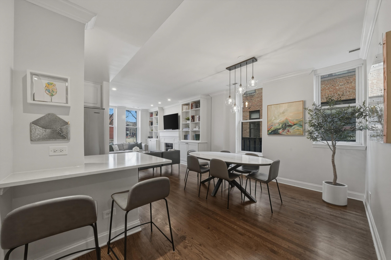 2234 N Racine Avenue Unit: 1S