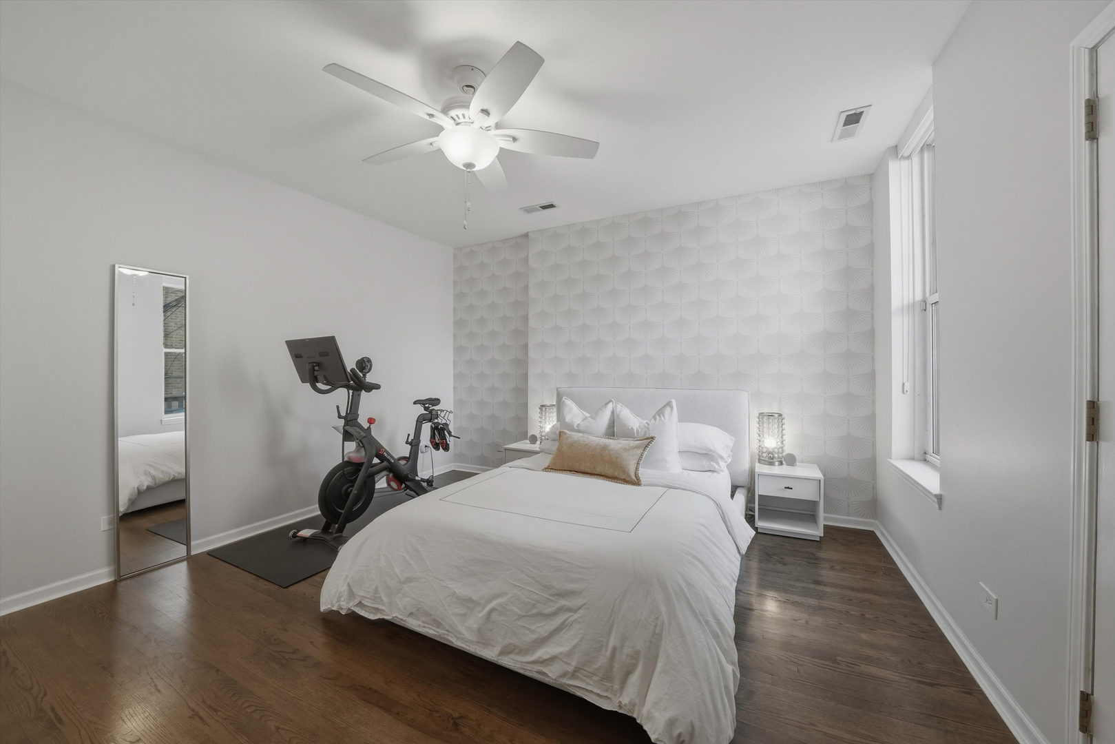 2234 N Racine Avenue Unit: 1S
