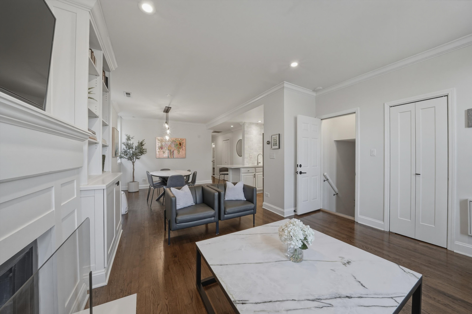 2234 N Racine Avenue Unit: 1S
