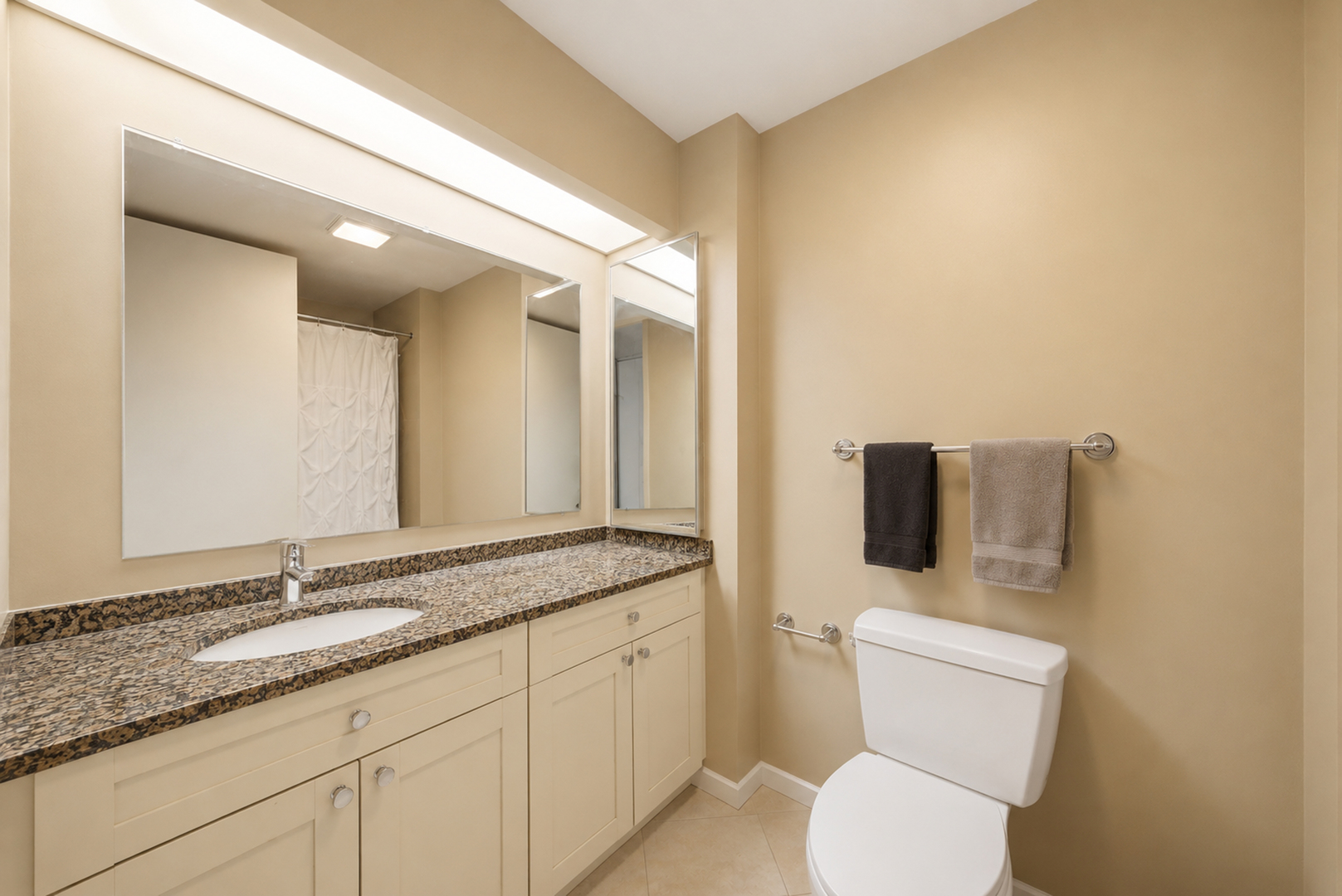 680 N Lake Shore Drive Unit: 822