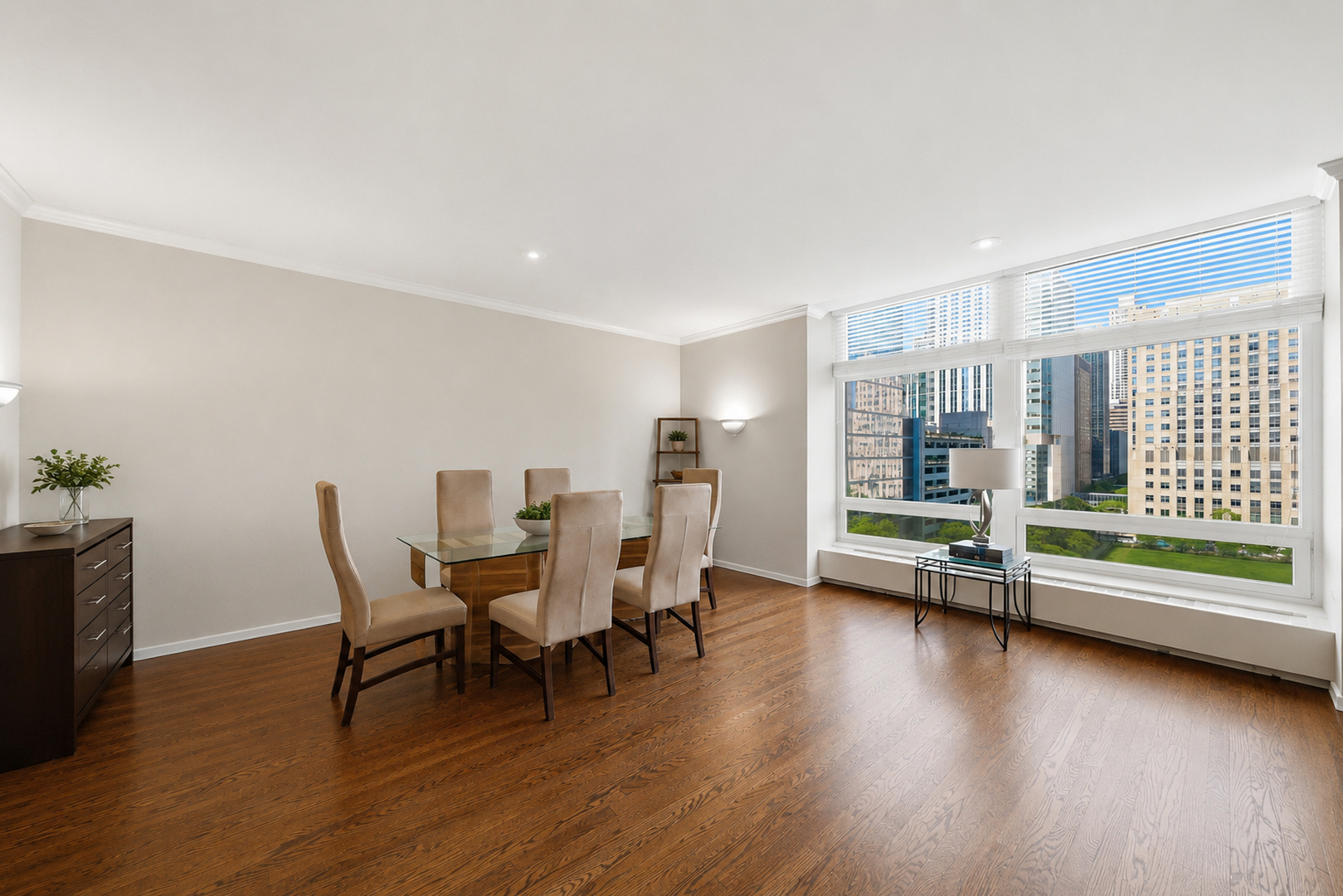 680 N Lake Shore Drive Unit: 822