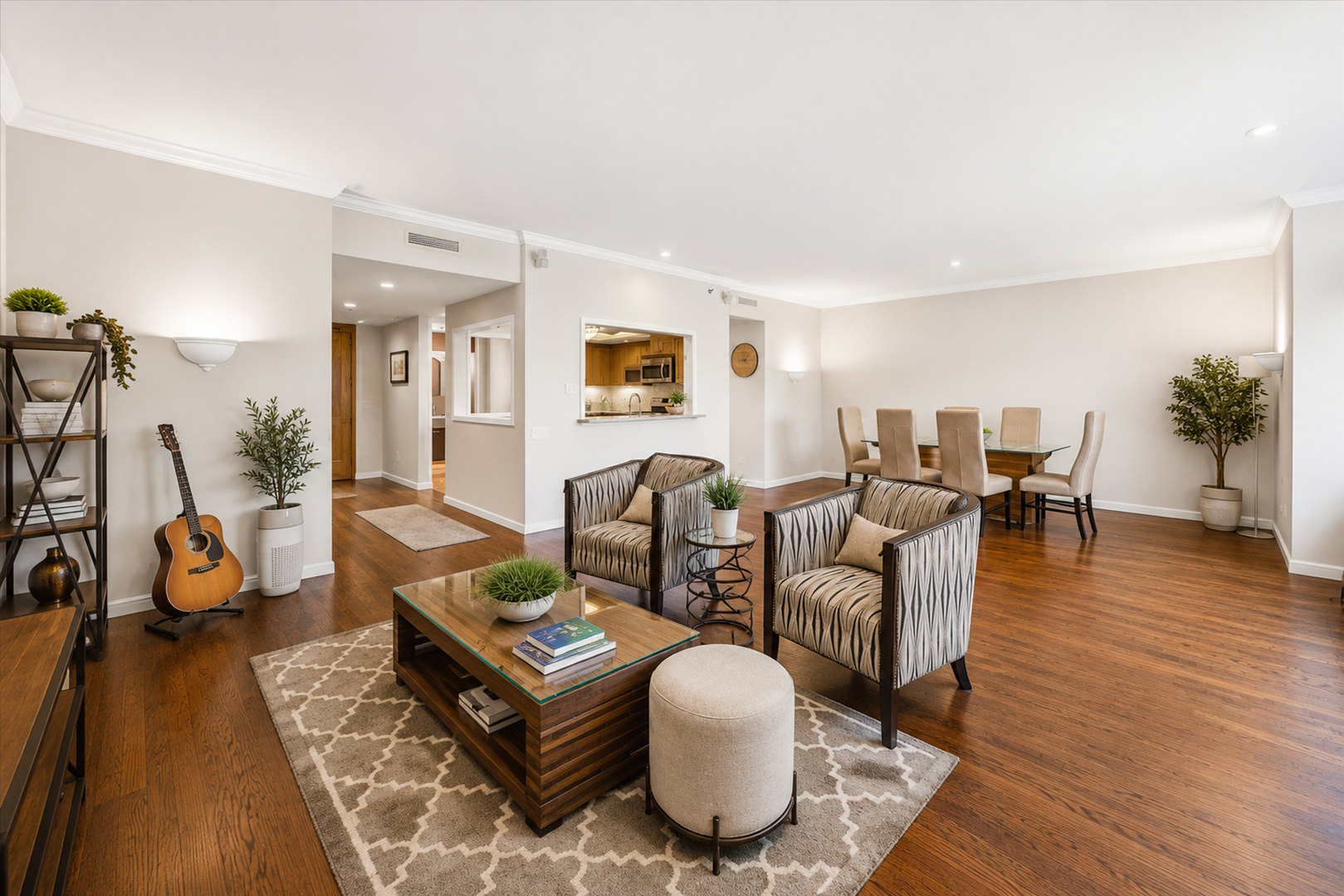 680 N Lake Shore Drive Unit: 822