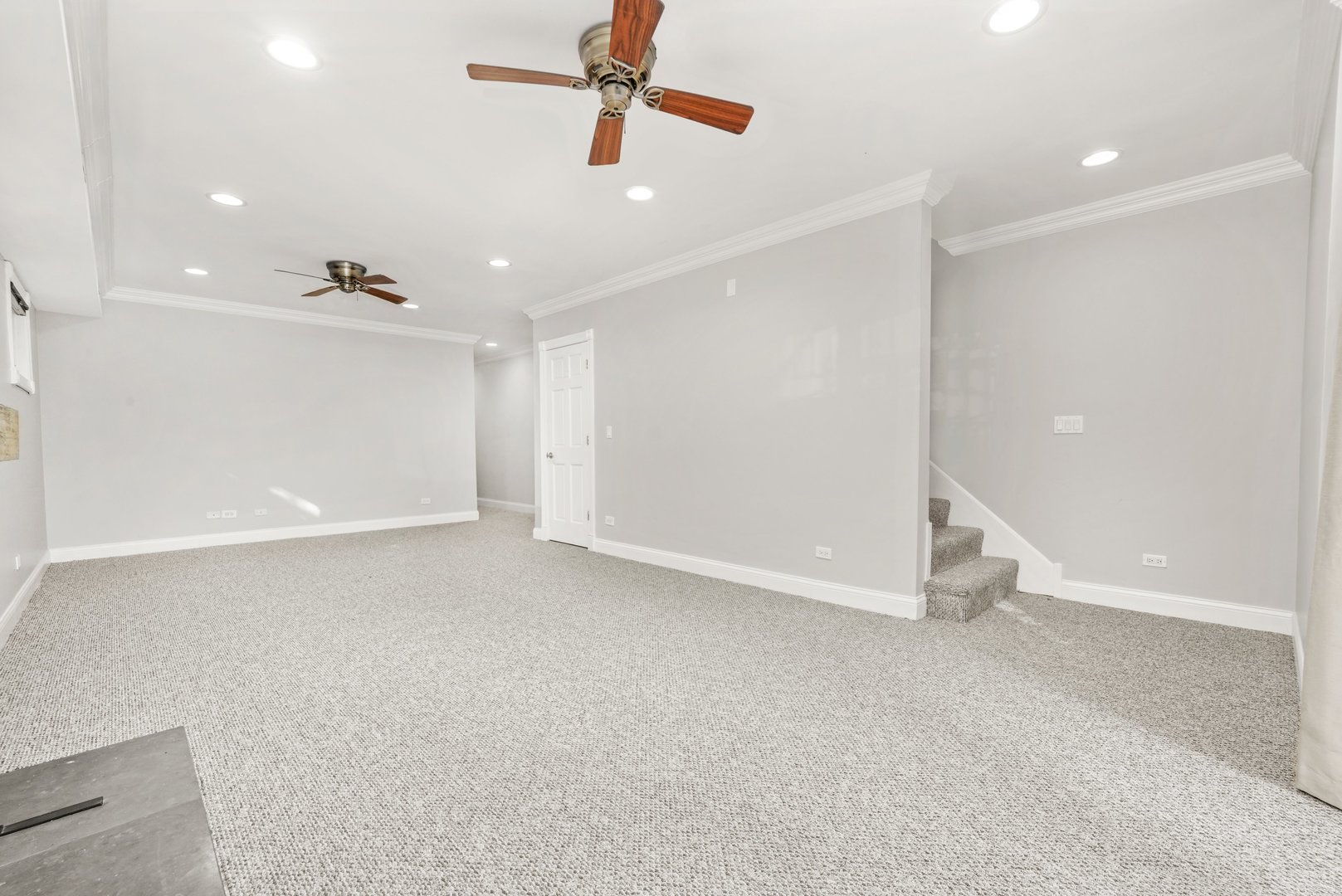 2430 W Iowa Street Unit: 1
