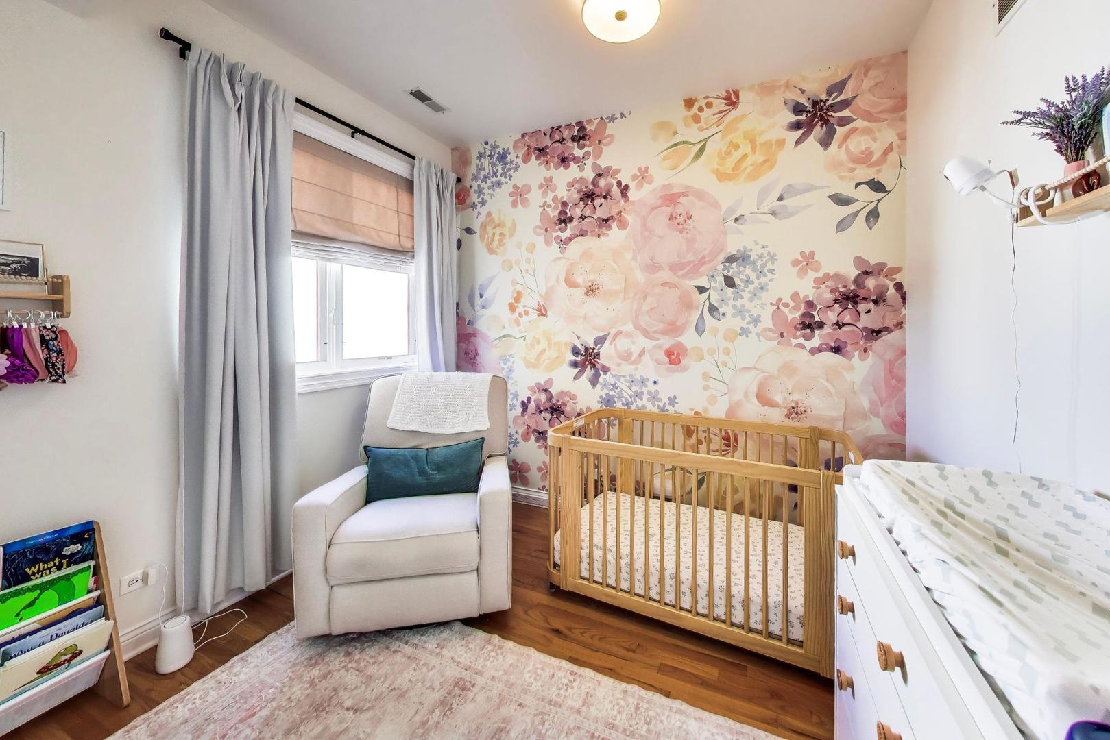 930 W Cuyler Avenue Unit: 2R