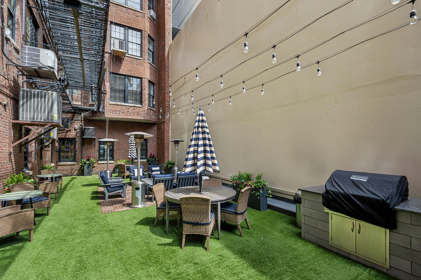 1120 N Lake Shore Drive Unit: 1B