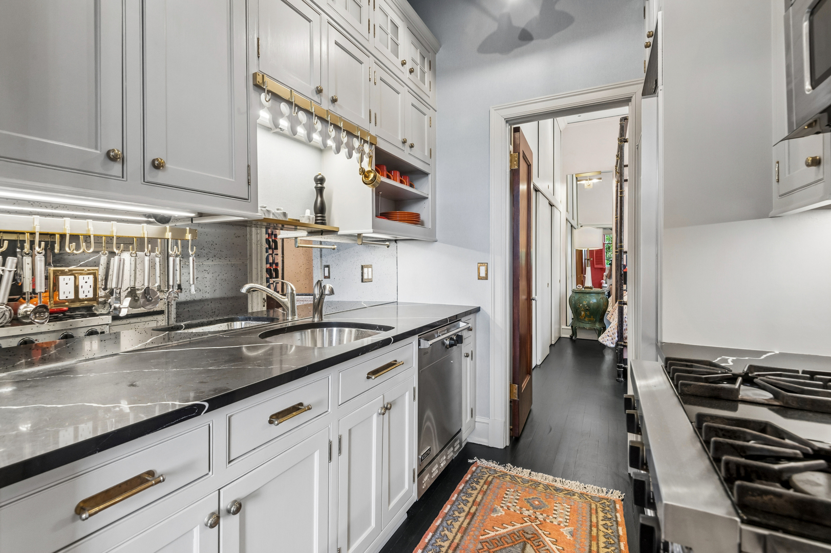 1120 N Lake Shore Drive Unit: 1B