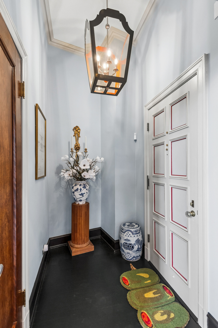 1120 N Lake Shore Drive Unit: 1B