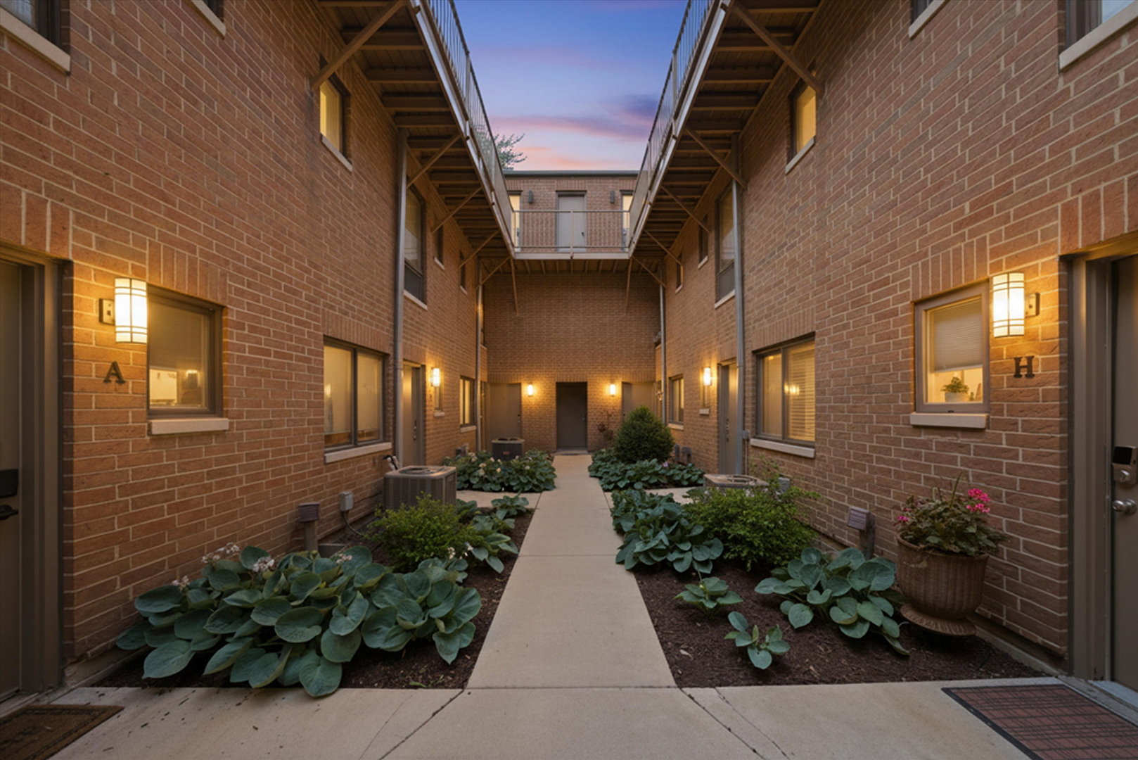 3759 N Kenmore Avenue Unit: H