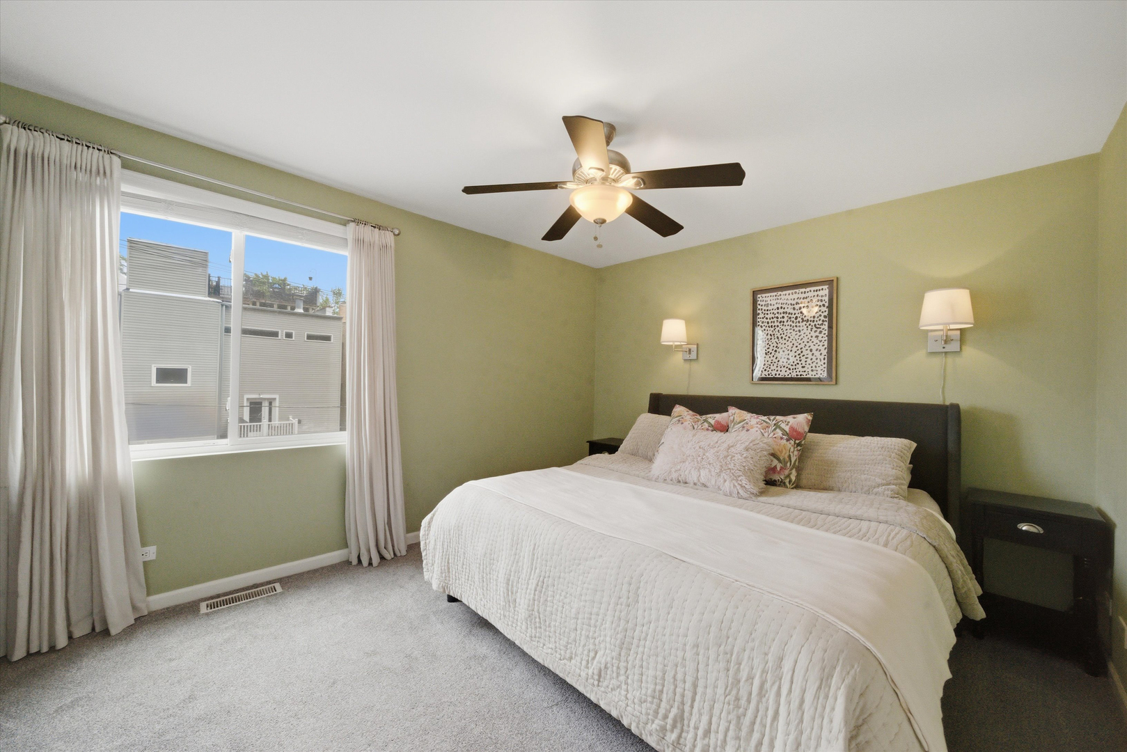 3759 N Kenmore Avenue Unit: H