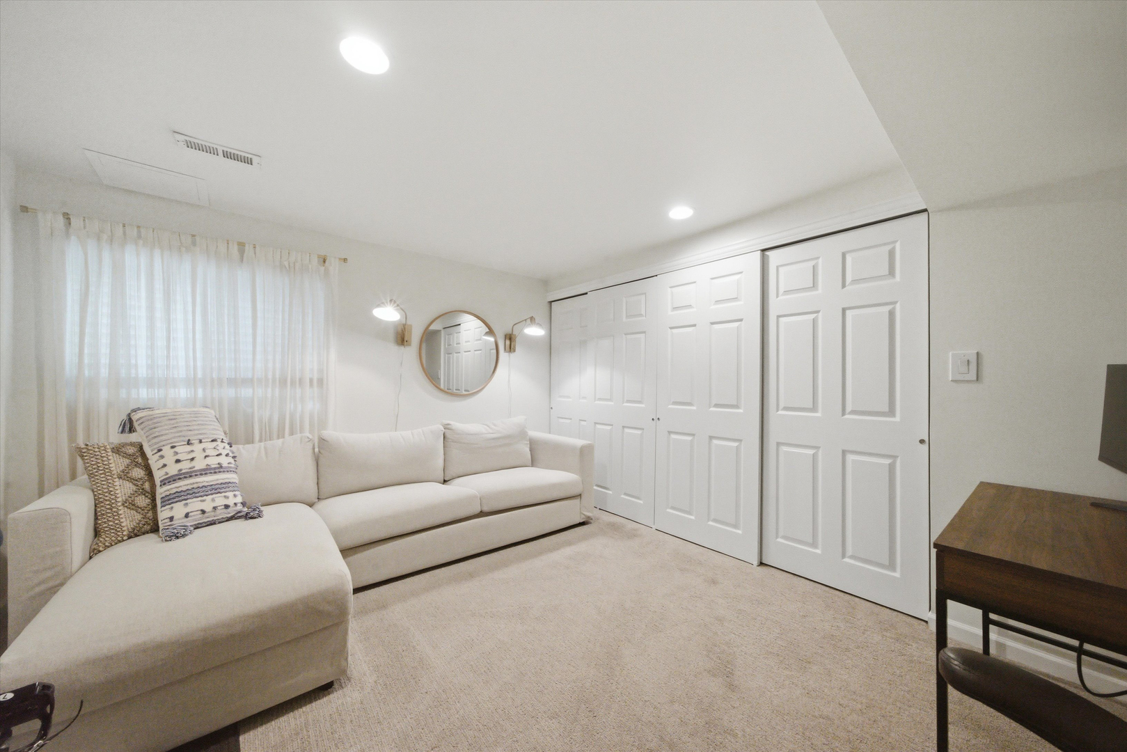 3759 N Kenmore Avenue Unit: H