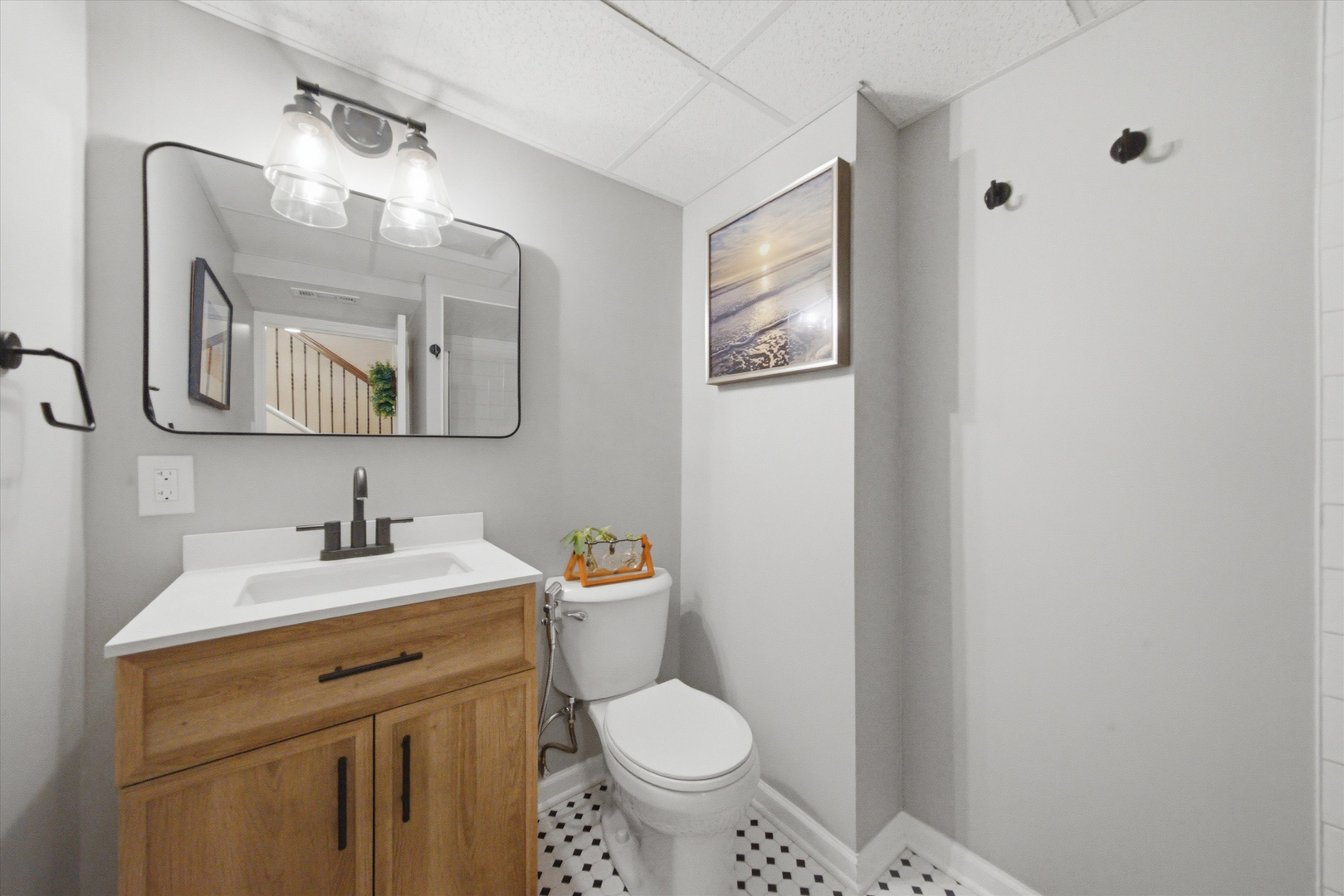 3759 N Kenmore Avenue Unit: H