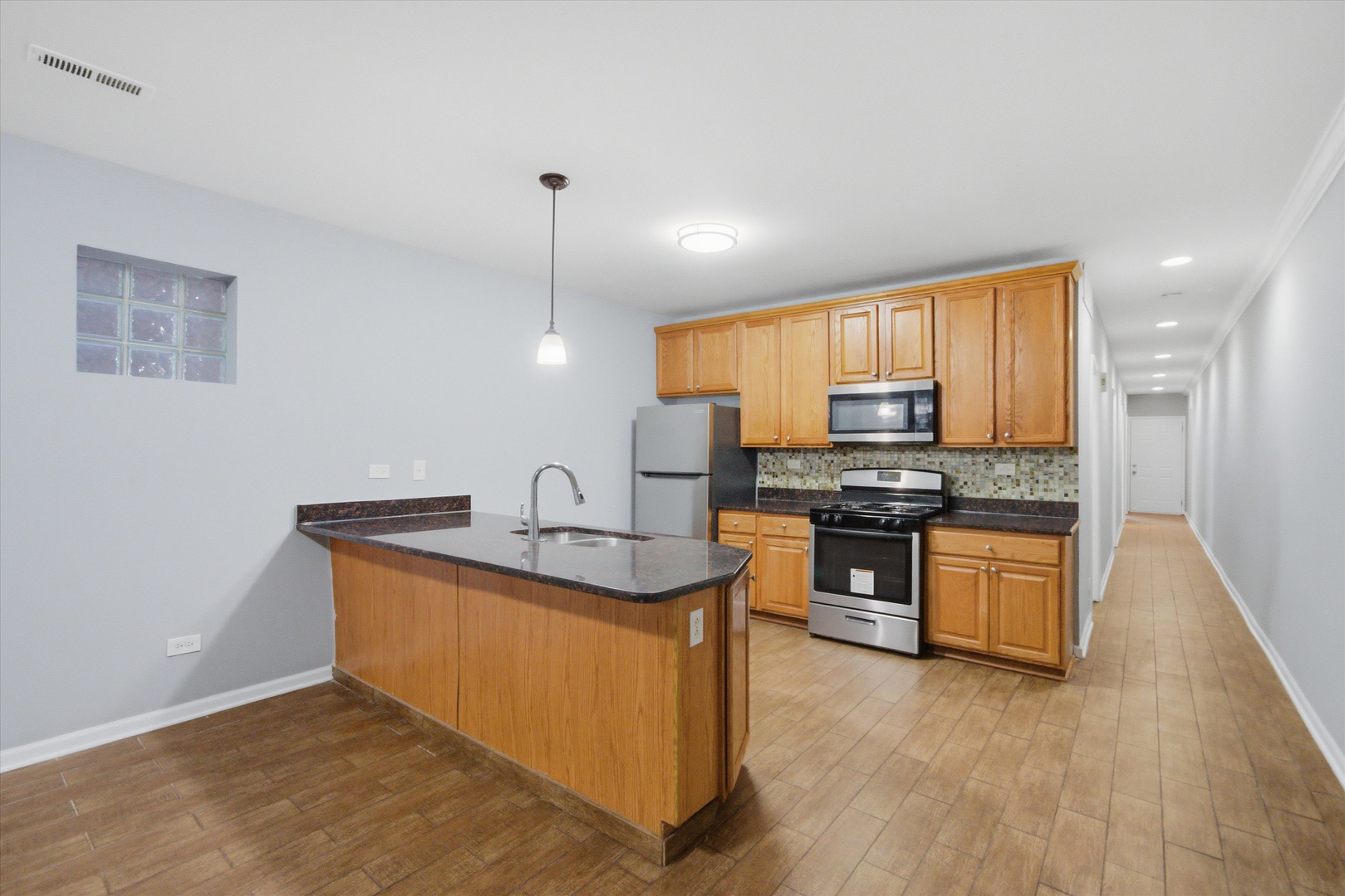 2249 W Monroe Street Unit: G