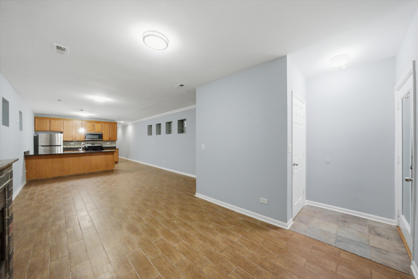 2249 W Monroe Street Unit: G