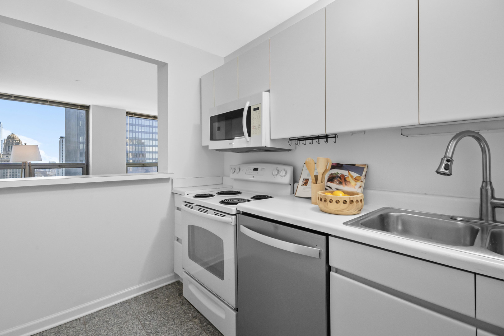 440 N Wabash Avenue Unit: 4905