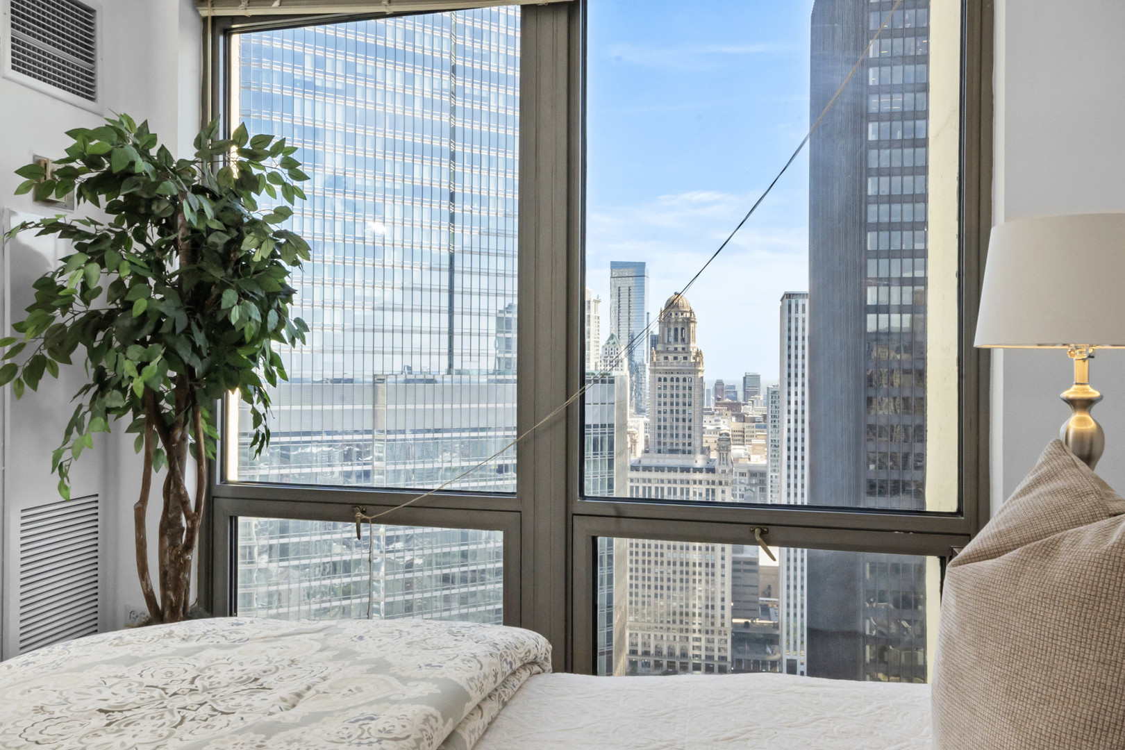 440 N Wabash Avenue Unit: 4905