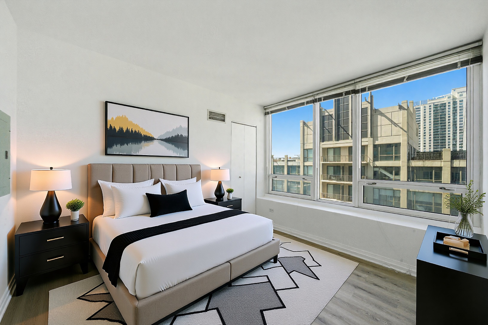 33 W Ontario Street Unit: 29I