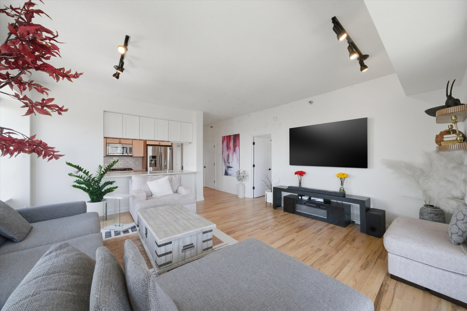 41 E 8TH Street Unit: 2901