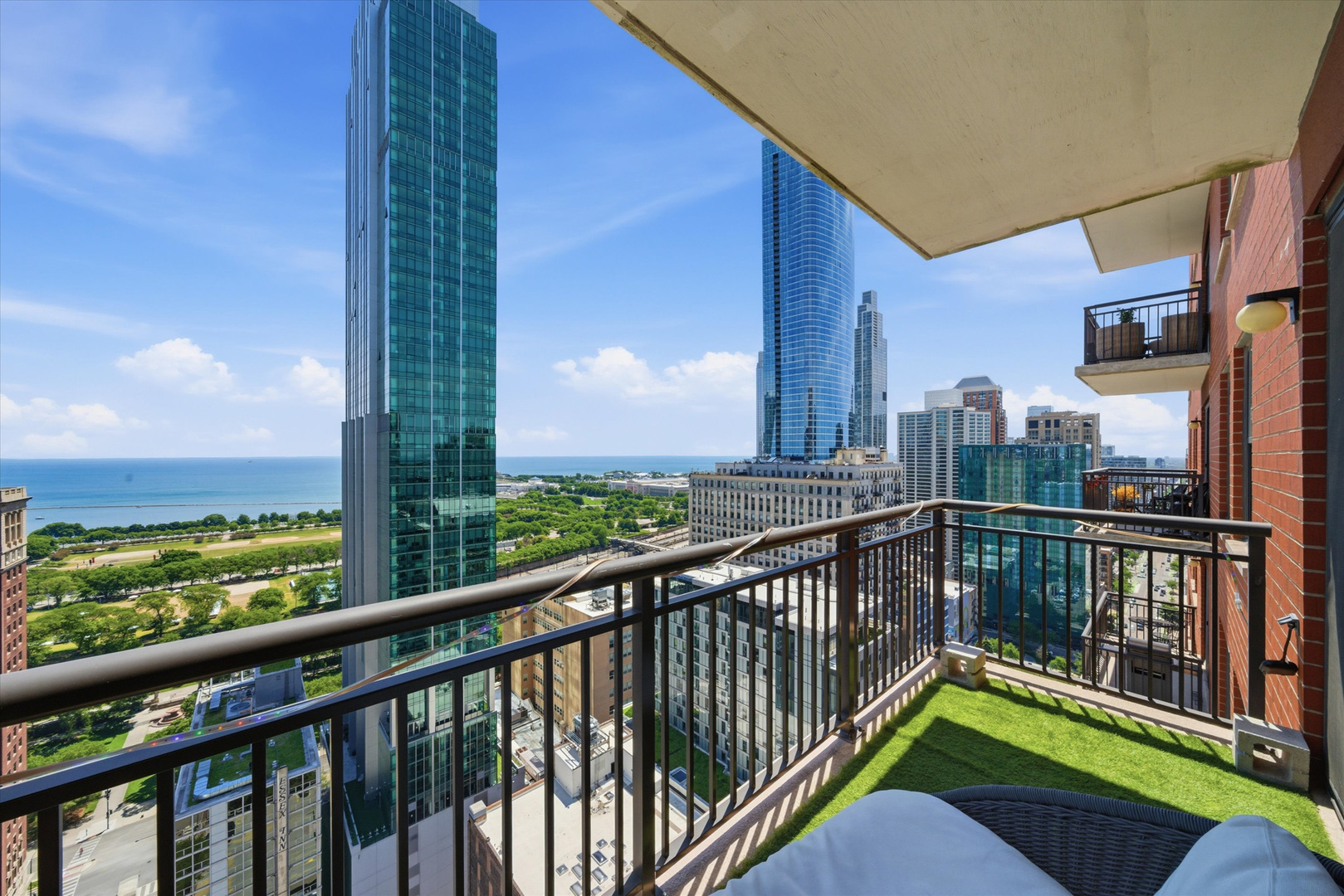 41 E 8TH Street Unit: 2901