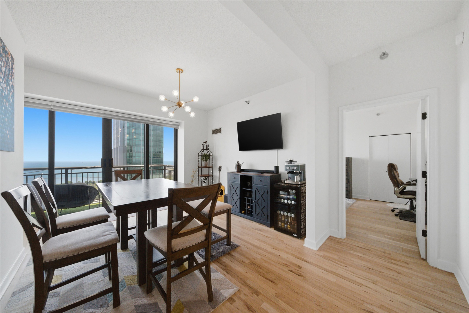 41 E 8TH Street Unit: 2901