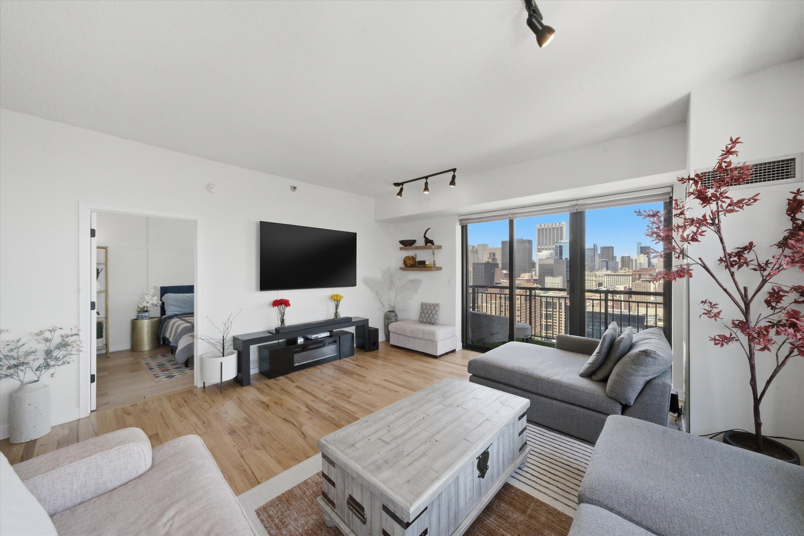 41 E 8TH Street Unit: 2901
