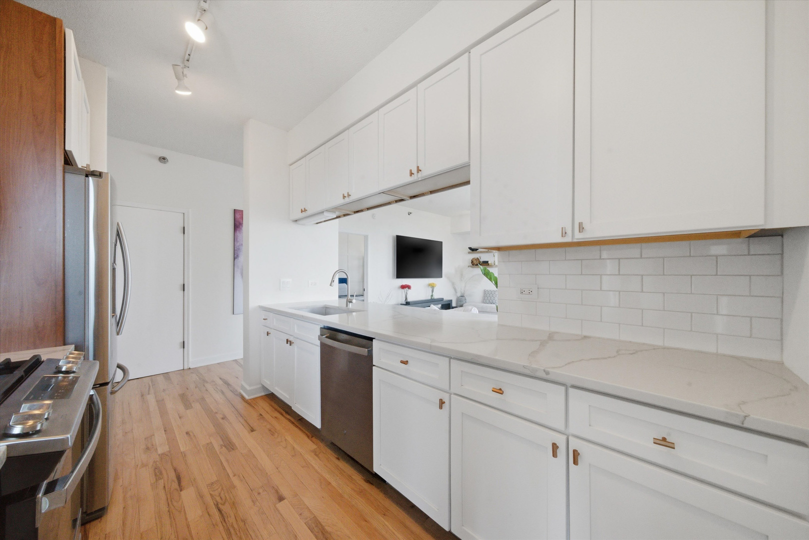 41 E 8TH Street Unit: 2901