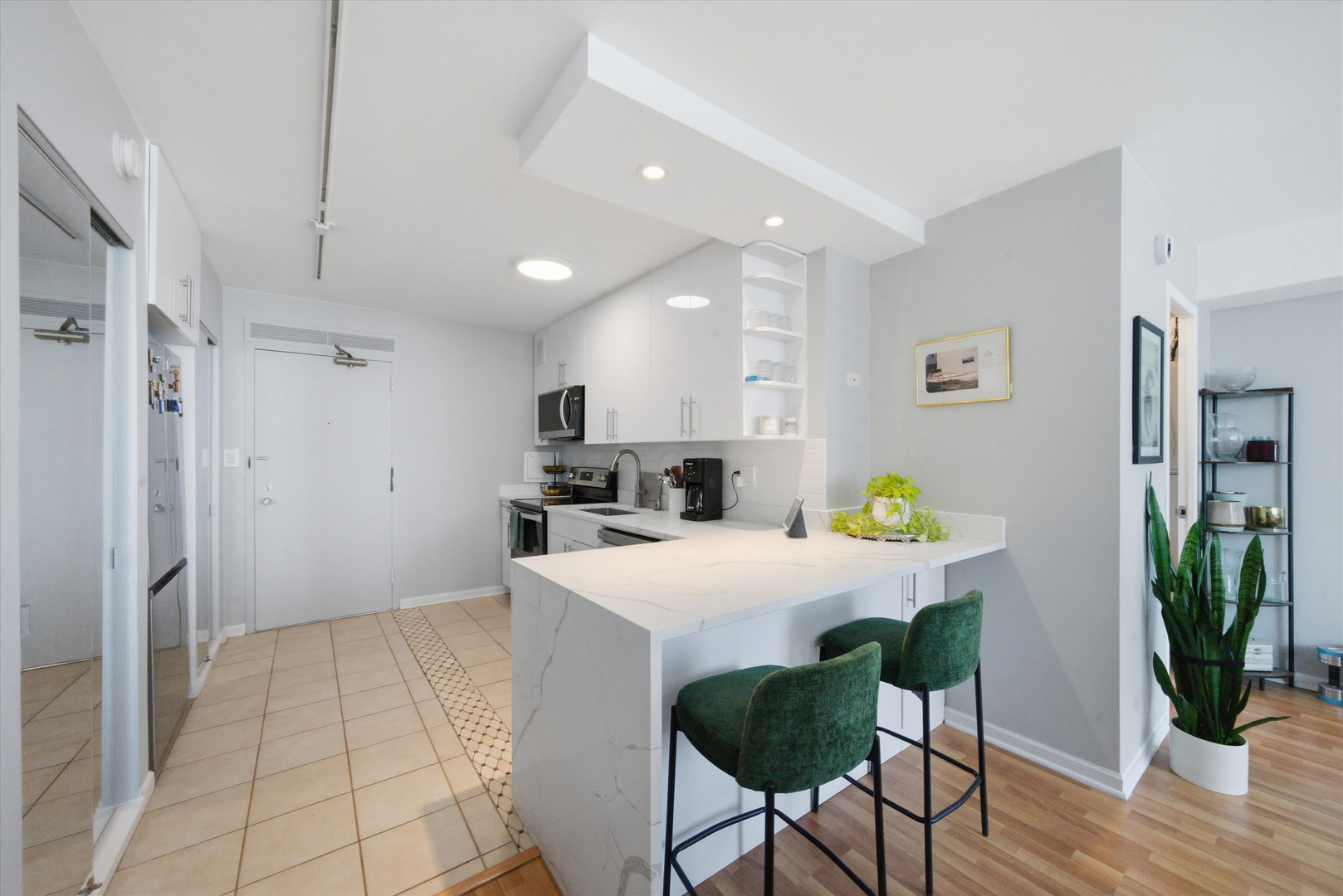 3600 N Lake Shore Drive Unit: 2217
