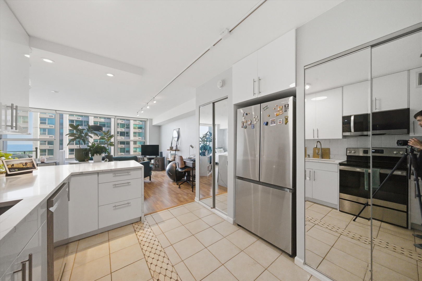 3600 N Lake Shore Drive Unit: 2217