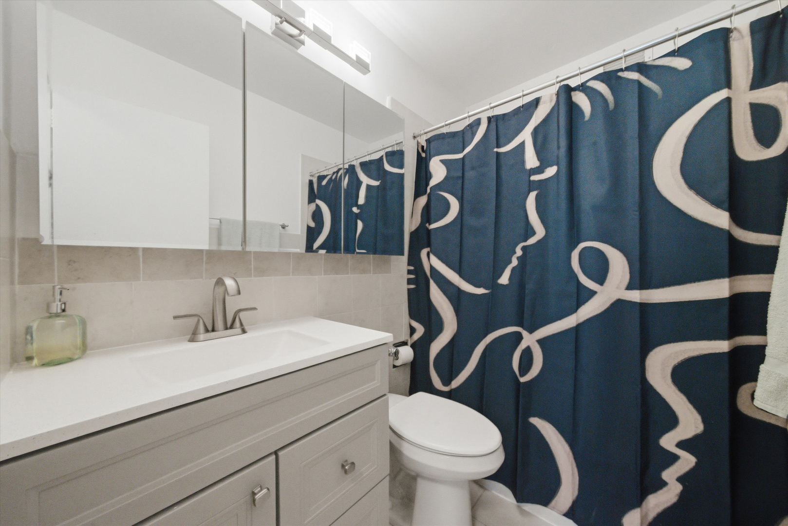 3600 N Lake Shore Drive Unit: 2217