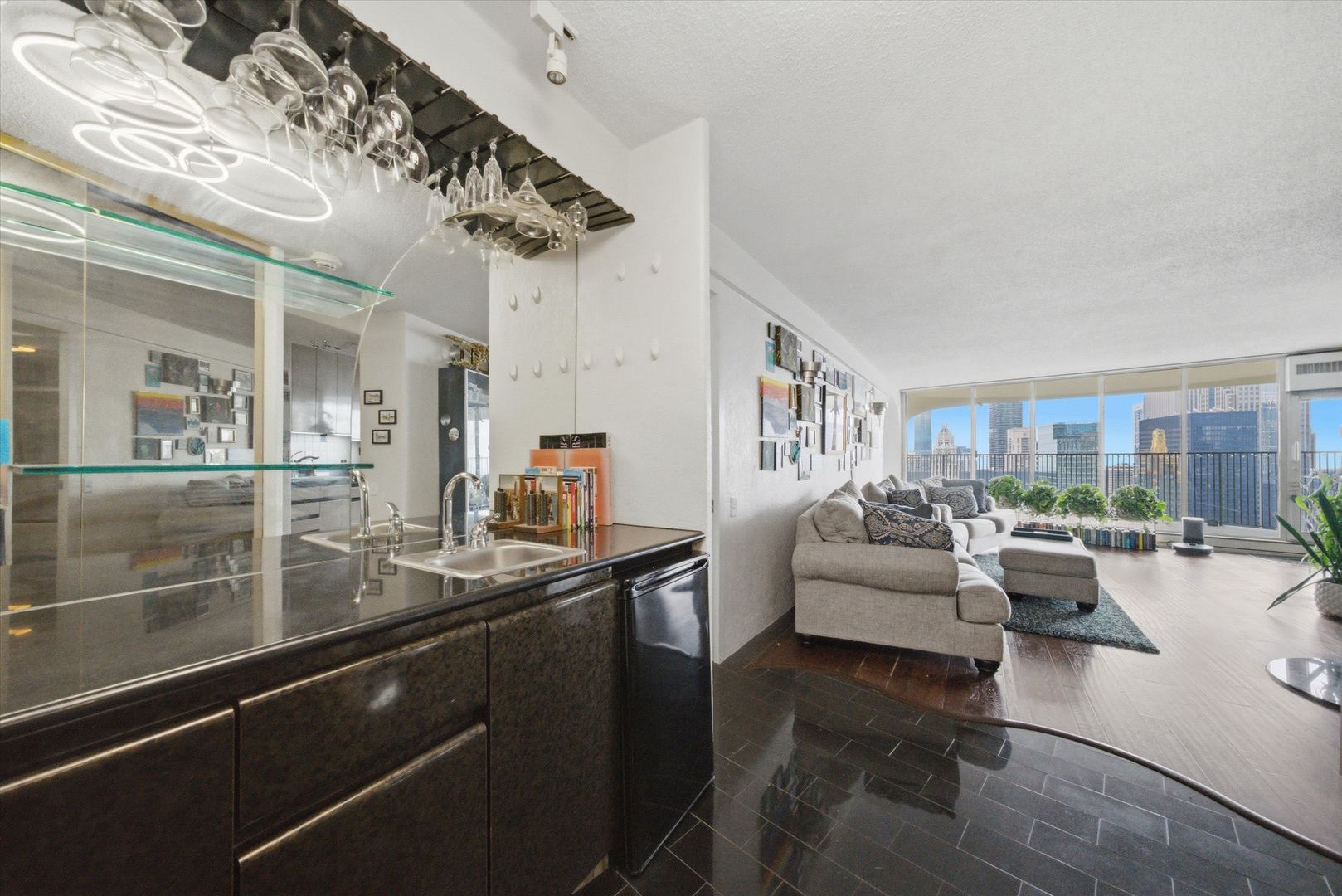300 N State Street Unit: 5306