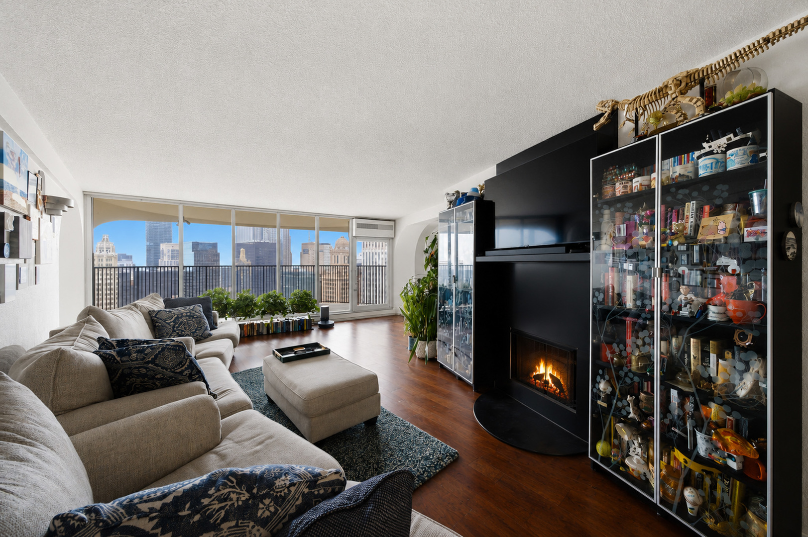 300 N State Street Unit: 5306