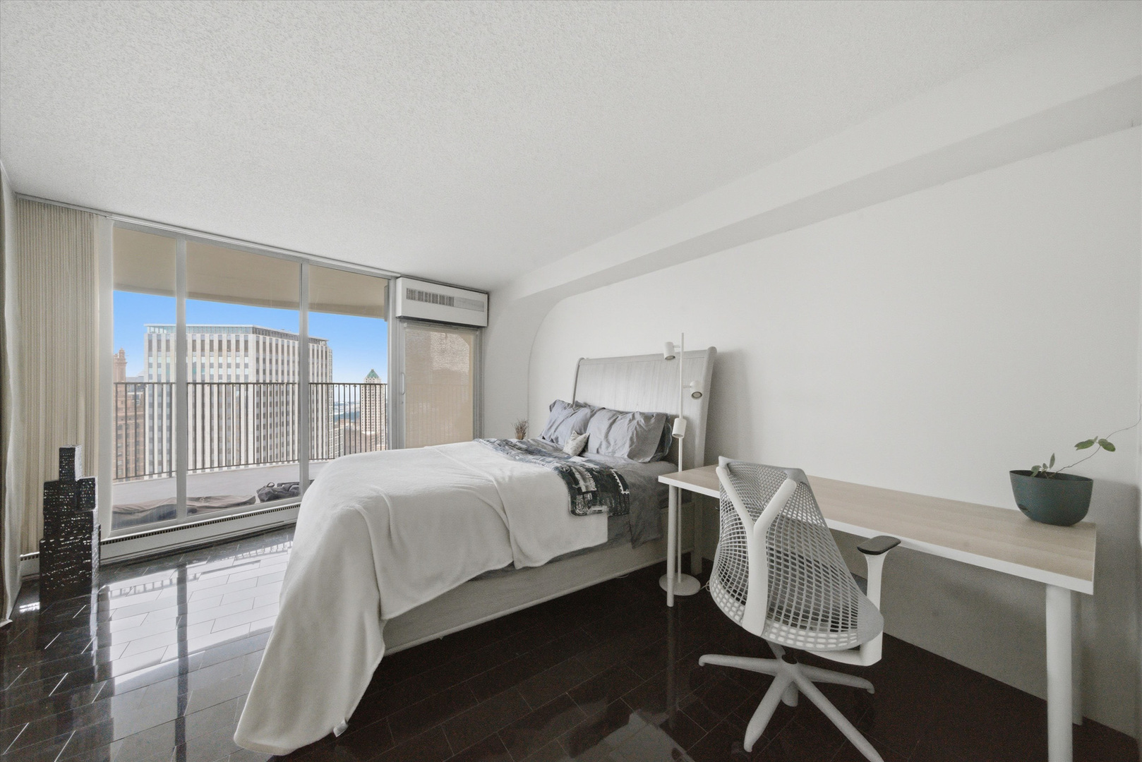 300 N State Street Unit: 5306