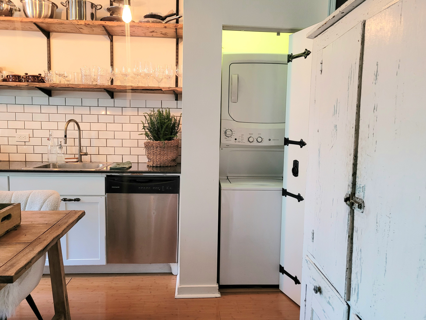 20 N State Street Unit: 1013