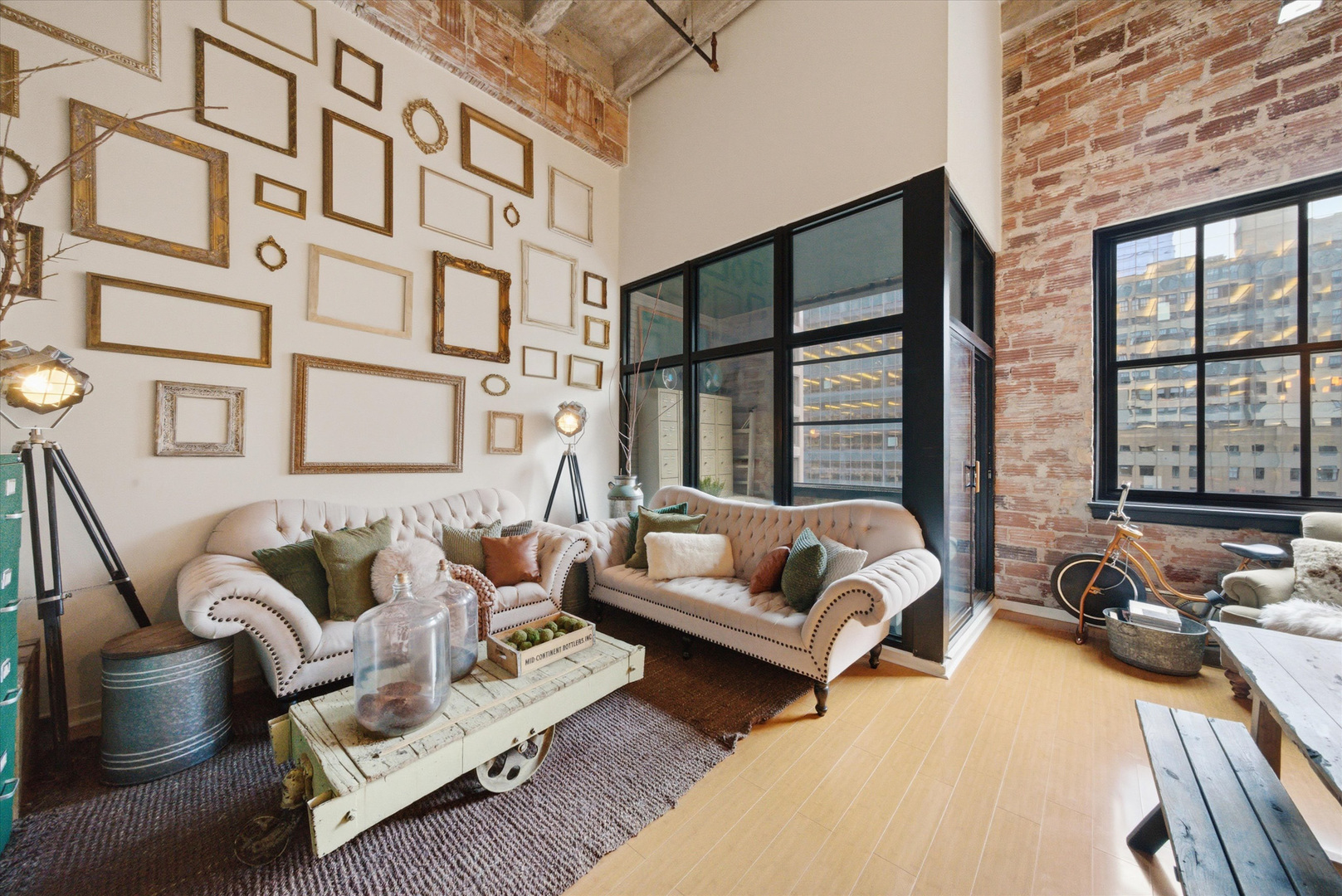 20 N State Street Unit: 1013