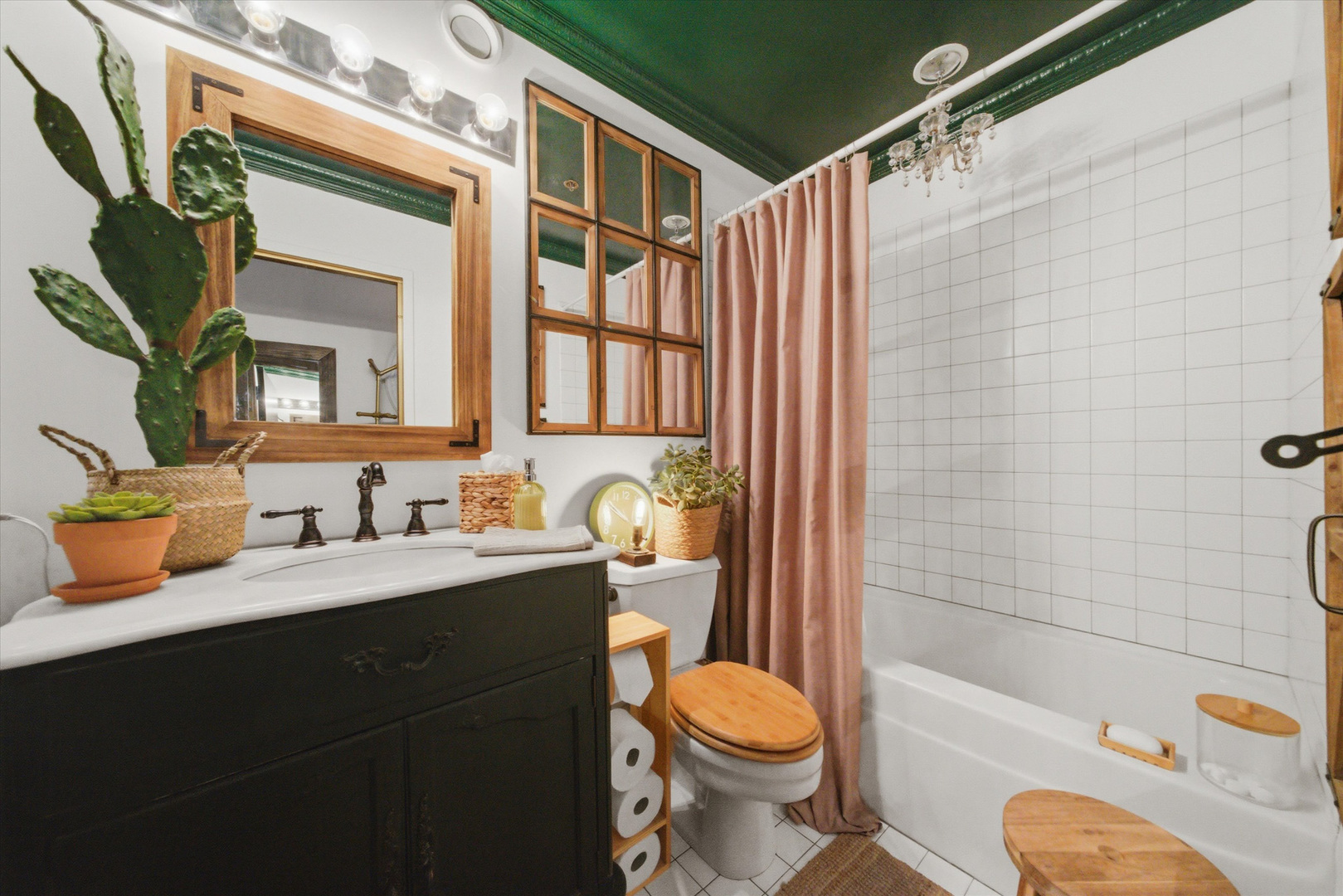 20 N State Street Unit: 1013
