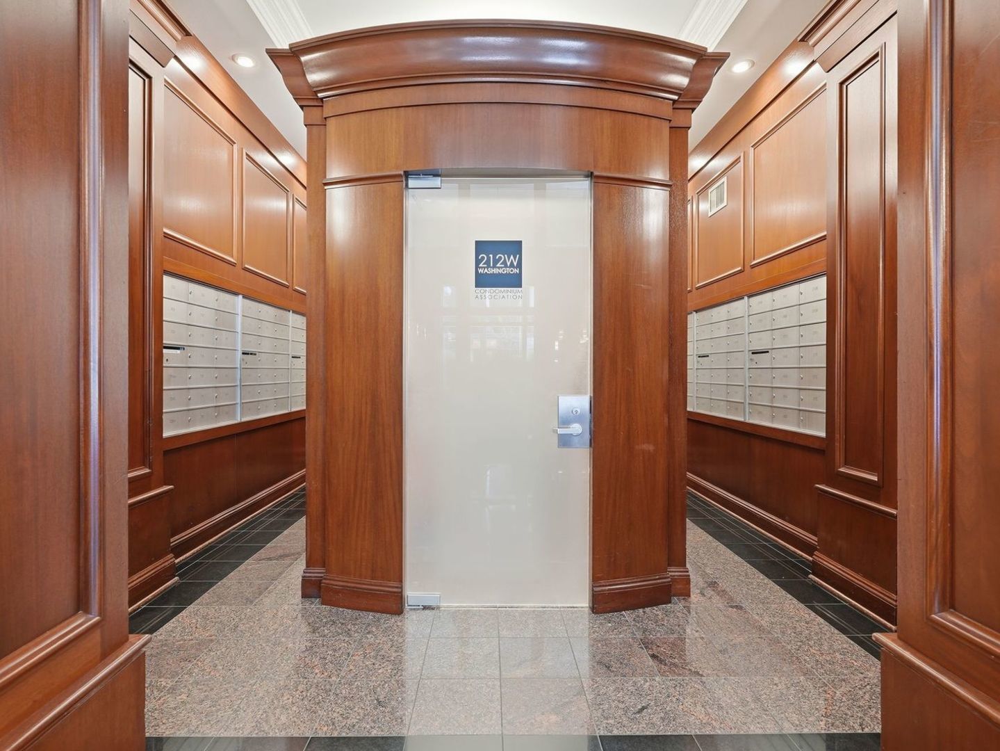212 W Washington Street Unit: 1707